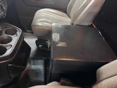 Used 2014 Chevrolet Express 1500 1500 AWD 3dr Cargo Van image 33