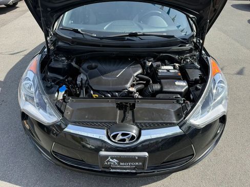 Used 2017 Hyundai Veloster Value Edition FWD image 44