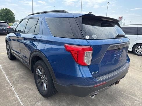 Used 2023 Ford Explorer XLT w/ Equipment Group 202A AWD/4WD image 8