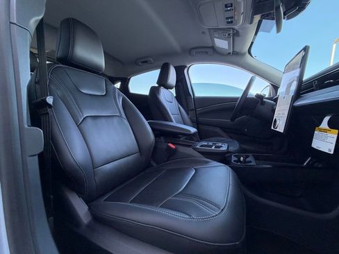 New 2025 Ford Mustang Mach-E Premium image 24