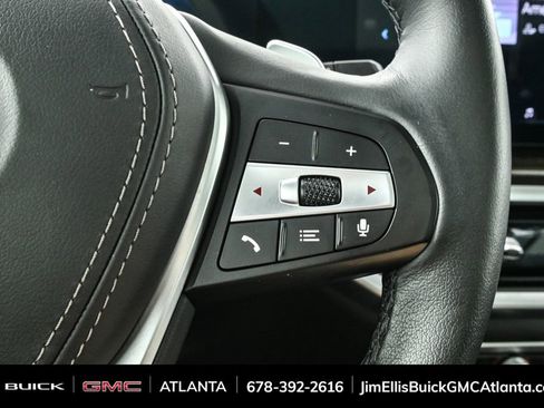 Used 2025 BMW X5 xDrive50e image 12