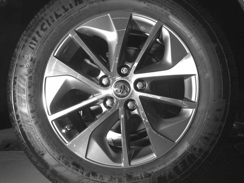 Used 2017 Toyota RAV4 XLE w/ Convenience Package image 14