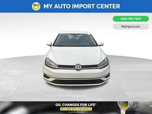 Used 2018 Volkswagen Golf S FWD image 2