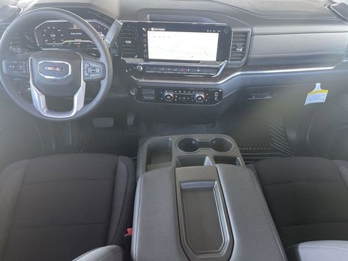 New 2025 GMC Sierra 1500 Elevation image 19