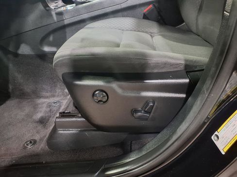 Used 2018 Jeep Grand Cherokee Laredo image 13