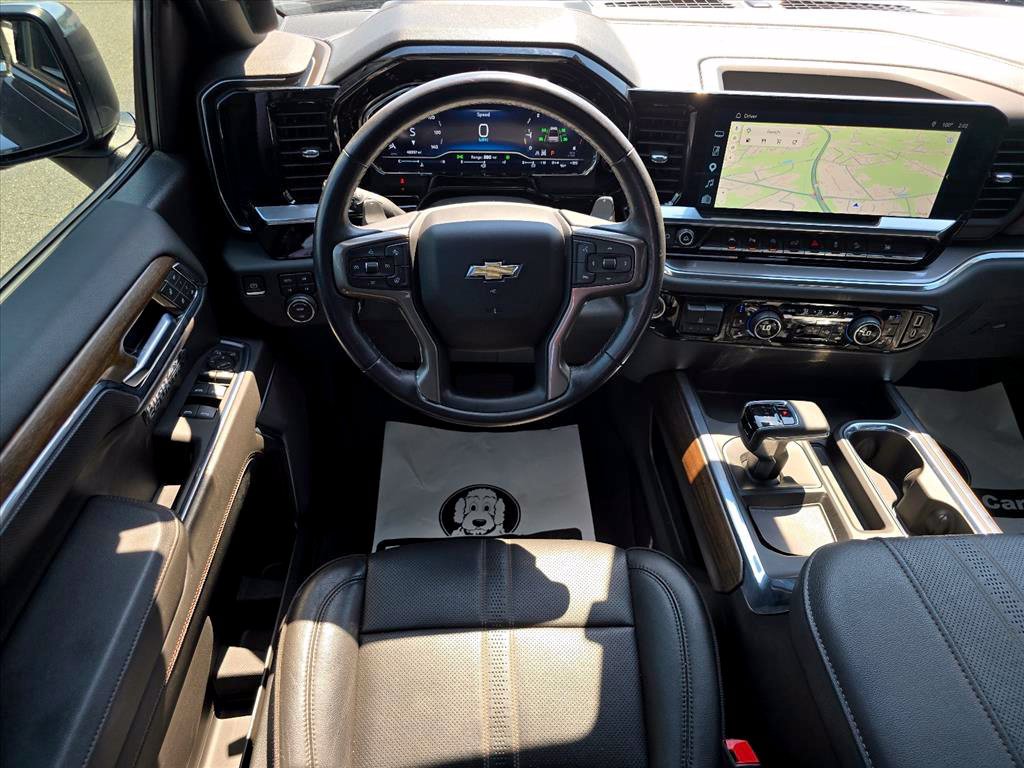 Used 2023 Chevrolet Silverado 1500 High Country w/ Z71 Off-Road Package AWD/4WD image 3
