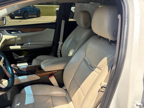 Used 2018 Cadillac XTS Luxury FWD image 3
