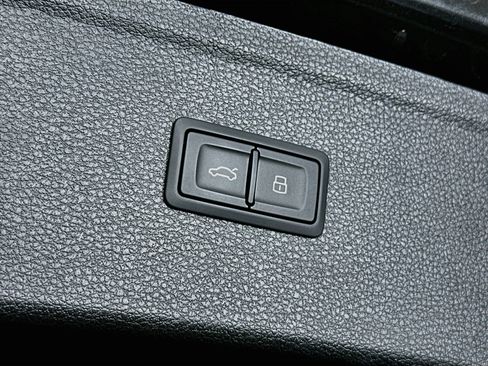 Used 2023 Audi Q5 2.0T Premium w/ Convenience Package AWD/4WD image 31