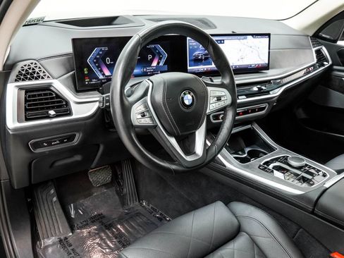 Used 2025 BMW X7 xDrive40i AWD/4WD image 21