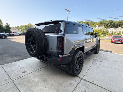 Used 2025 GMC Hummer EV 2X AWD/4WD image 8