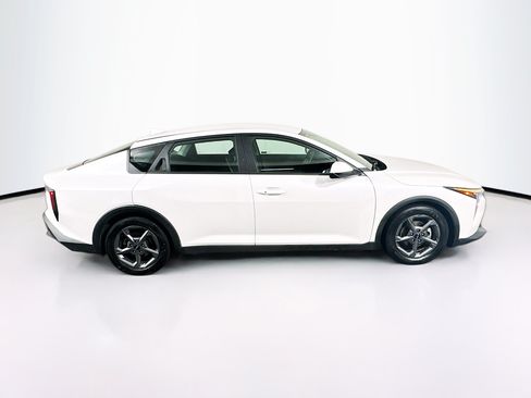 Used 2025 Kia K4 FWD image 10