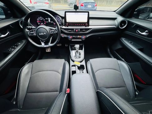 Used 2023 Kia Forte GT-Line w/ GT-Line Premium Package image 13