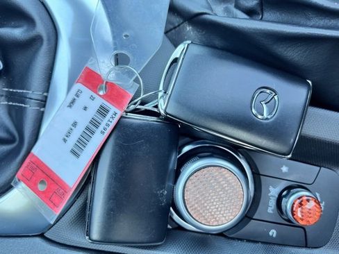 Used 2023 MAZDA MX-5 Miata Club image 13