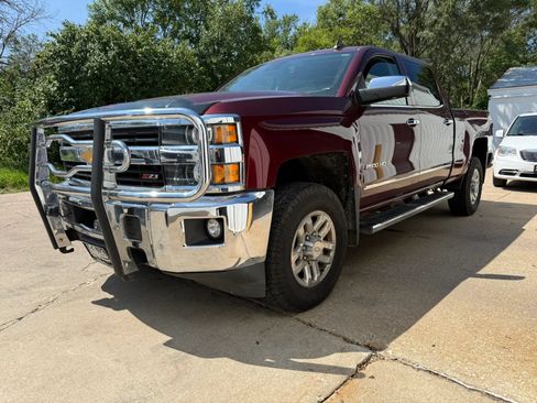 Used 2017 Chevrolet Silverado 2500 LTZ w/ LTZ Plus Package AWD/4WD image 4
