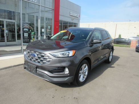 Used 2019 Ford Edge SEL FWD image 2