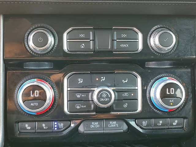 Used 2023 GMC Yukon XL Denali w/ Denali Reserve Package RWD image 16