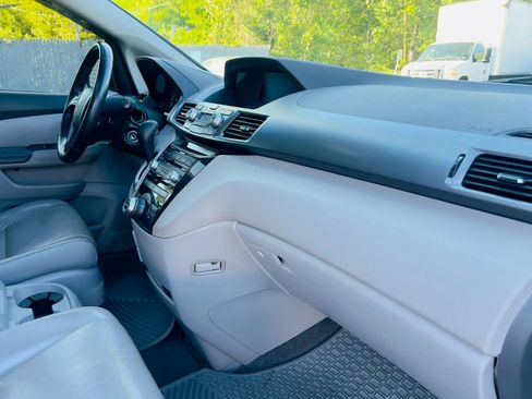 Used 2012 Honda Odyssey Touring image 12