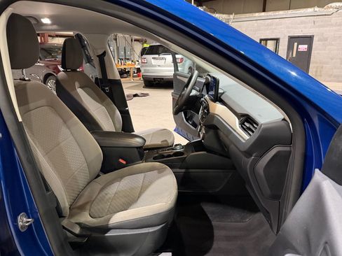 Used 2022 Ford Escape SE FWD image 26