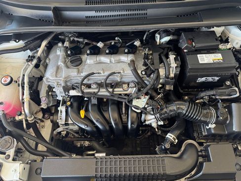 Used 2021 Toyota Corolla LE w/ Carpet Mat Package (TMS) image 21