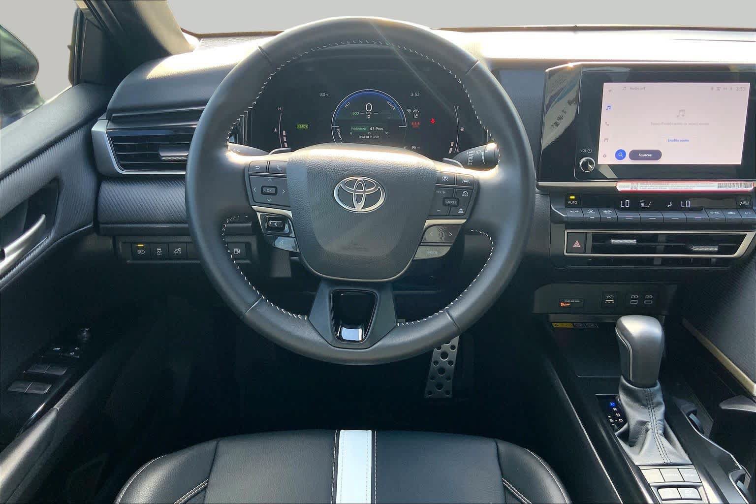 Used 2026 Toyota Camry SE w/ Convenience Package FWD image 6