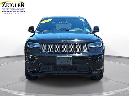 Certified 2022 Jeep Grand Cherokee Laredo X AWD/4WD image 2