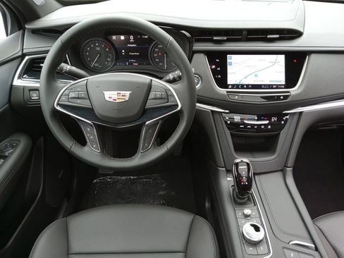 New 2026 Cadillac XT5 Premium Luxury w/ LPO, ONYX Package image 15