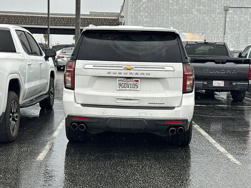 Used 2021 Chevrolet Suburban Premier w/ Premium Package image 4