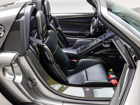 Used 2015 Porsche 918 Spyder AWD/4WD image 73