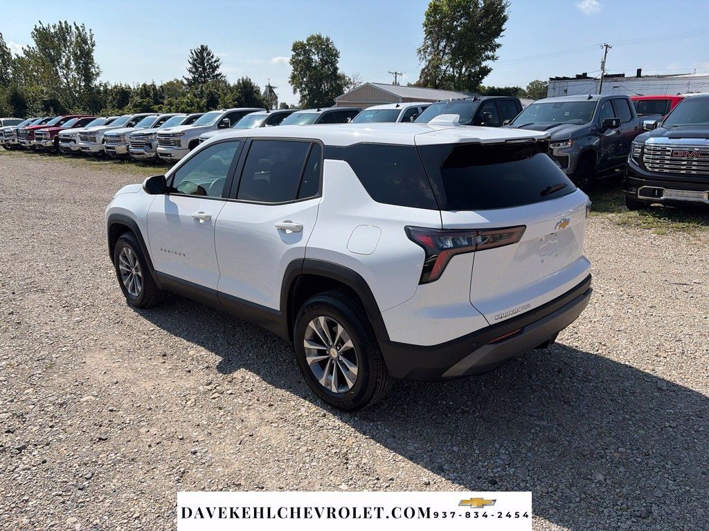 Used 2025 Chevrolet Equinox LT AWD/4WD image 3