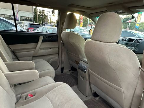 Used 2010 Toyota Highlander 4WD image 14