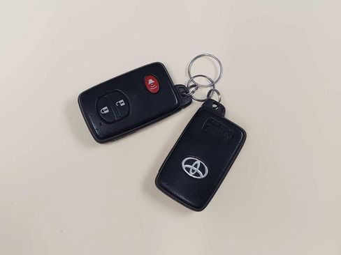 Used 2012 Toyota Prius V Three image 26