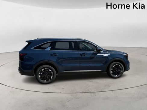 New 2025 Kia Sorento S w/ Panoramic Sunroof Package image 3