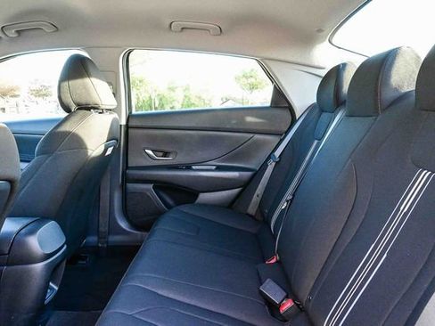 Certified 2026 Hyundai Elantra Hybrid FWD image 20