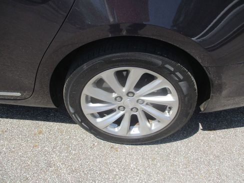 Used 2015 Buick LaCrosse Leather image 3