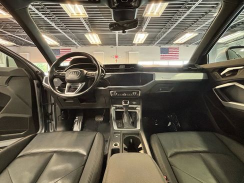 Used 2021 Audi Q3 2.0T Premium image 23