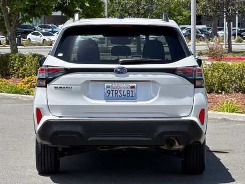Used 2025 Subaru Forester Premium w/ Convenience Package #1 AWD/4WD image 5