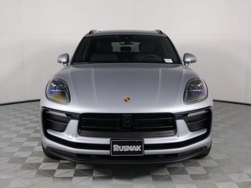 Certified 2026 Porsche Macan AWD/4WD image 10