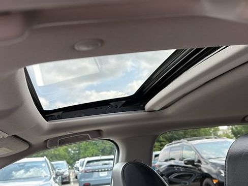 Used 2024 Honda CR-V EX-L image 11