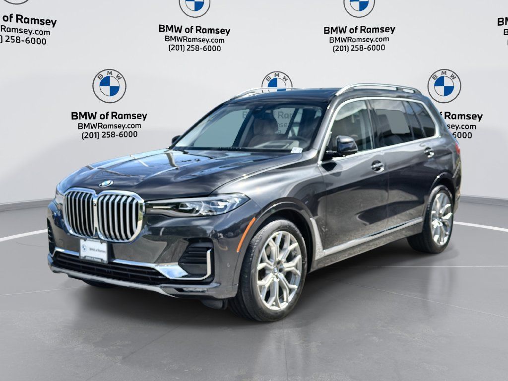 Used 2022 BMW X7 xDrive40i w/ Premium Package AWD/4WD image 1