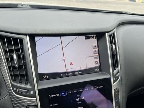 Used 2017 INFINITI Q50 Red Sport 400 AWD/4WD image 21