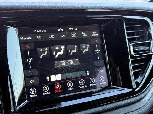 Used 2022 Dodge Durango GT image 28