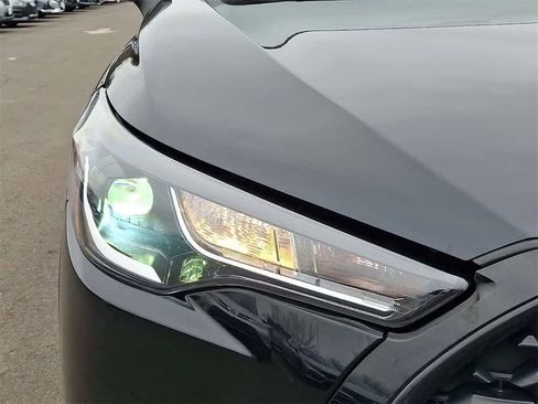 Used 2022 Toyota Corolla Cross LE image 27