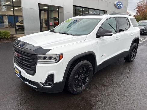 Used 2023 GMC Acadia AT4 image 3