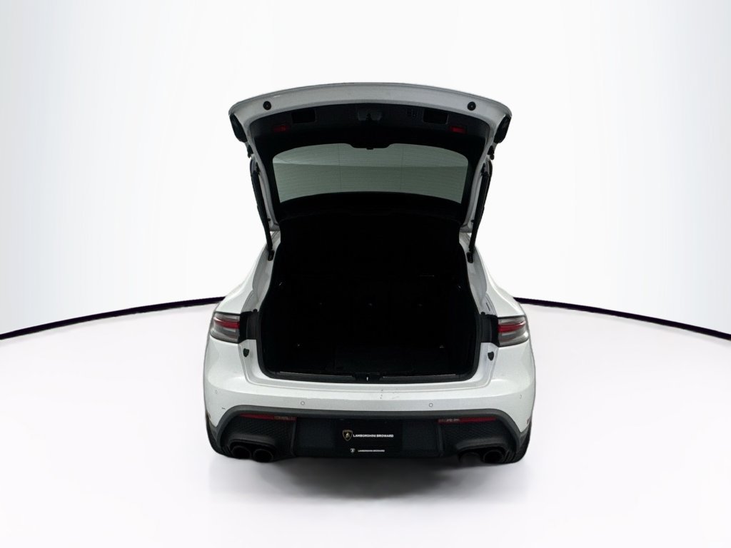 Used 2023 Porsche Macan Turbo AWD/4WD image 30