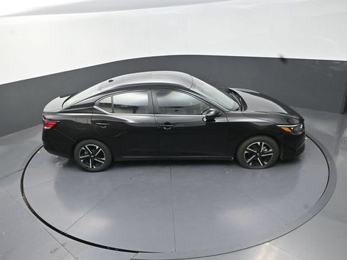 Used 2024 Nissan Sentra SV FWD image 30