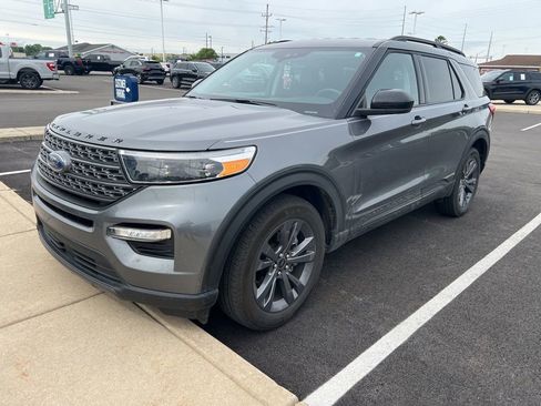 Used 2024 Ford Explorer XLT w/ Equipment Group 202A AWD/4WD image 1
