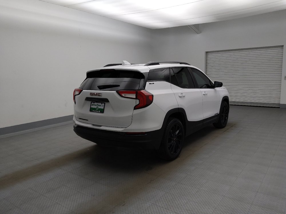 Used 2023 GMC Terrain SLE w/ Elevation Edition FWD image 9