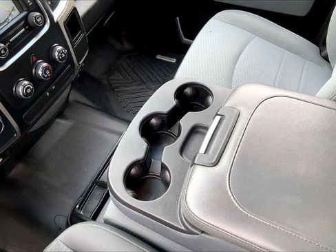 Used 2019 RAM 1500 Classic SLT image 15