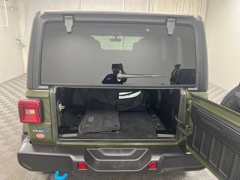 Used 2023 Jeep Wrangler Unlimited Sahara w/ Cold Weather Group AWD/4WD image 8