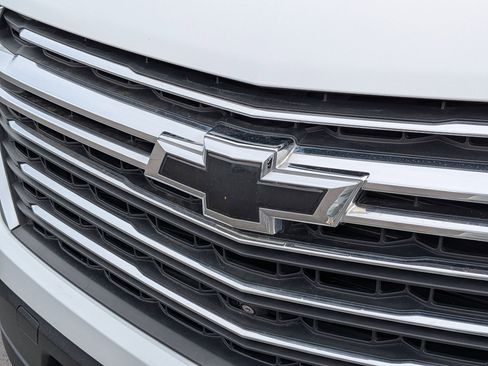 Used 2023 Chevrolet Traverse LT w/ Rear Camera Mirror Package AWD/4WD image 30